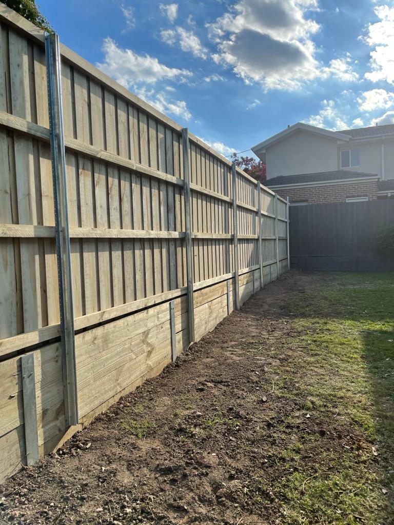 retaining walls with fence